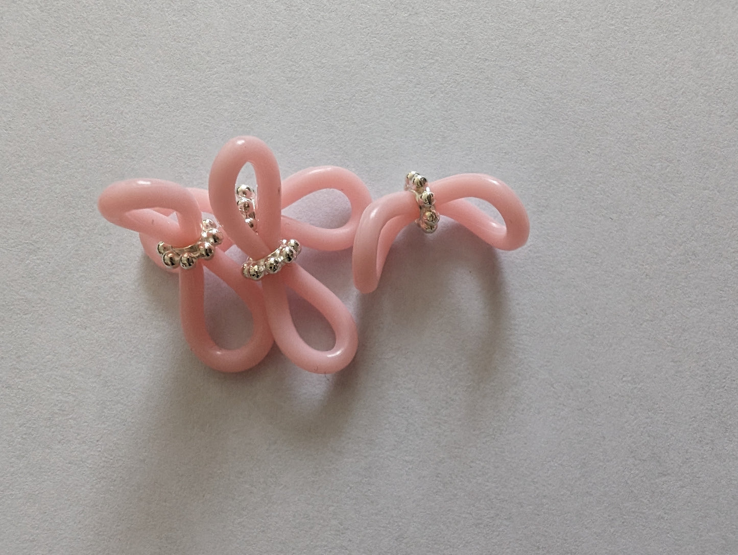 Accessoires fixation implants et prothèses pour les lunettes