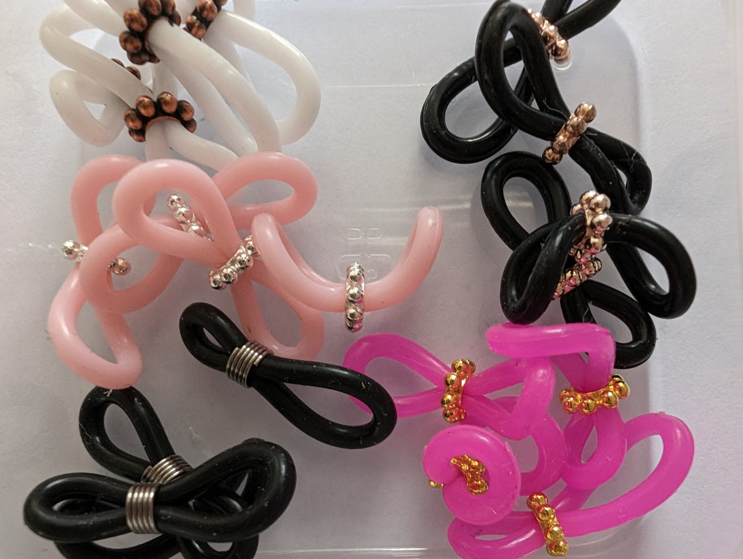 Accessoires fixation implants et prothèses pour les lunettes