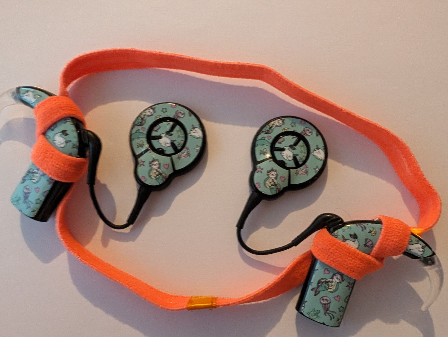 BANDEAU SPORT ANTIDERAPANT POUR IMPLANT COCHLEAIRE ET PROTHESES AUDITIVES POUR ENFANT