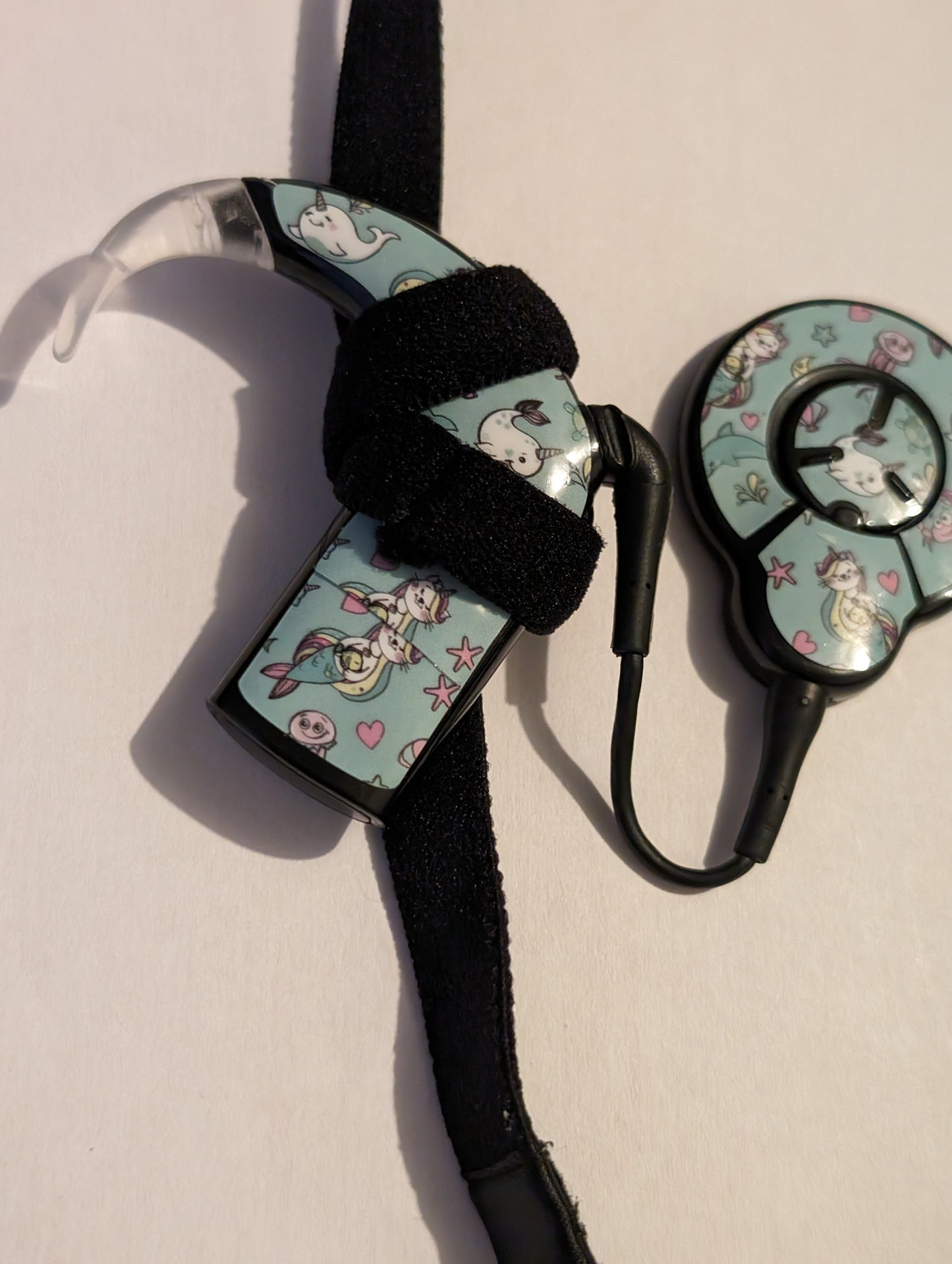 BANDEAU SPORT ANTIDERAPANT POUR IMPLANT COCHLEAIRE ET PROTHESES AUDITIVES POUR ENFANT