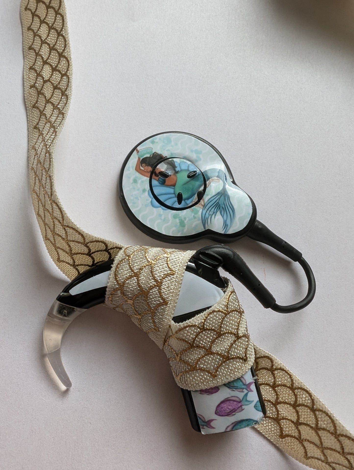 bandeau pour implant cochléaire et prothèse auditive taille ajustable serre tête anti perte motif écaille sirène