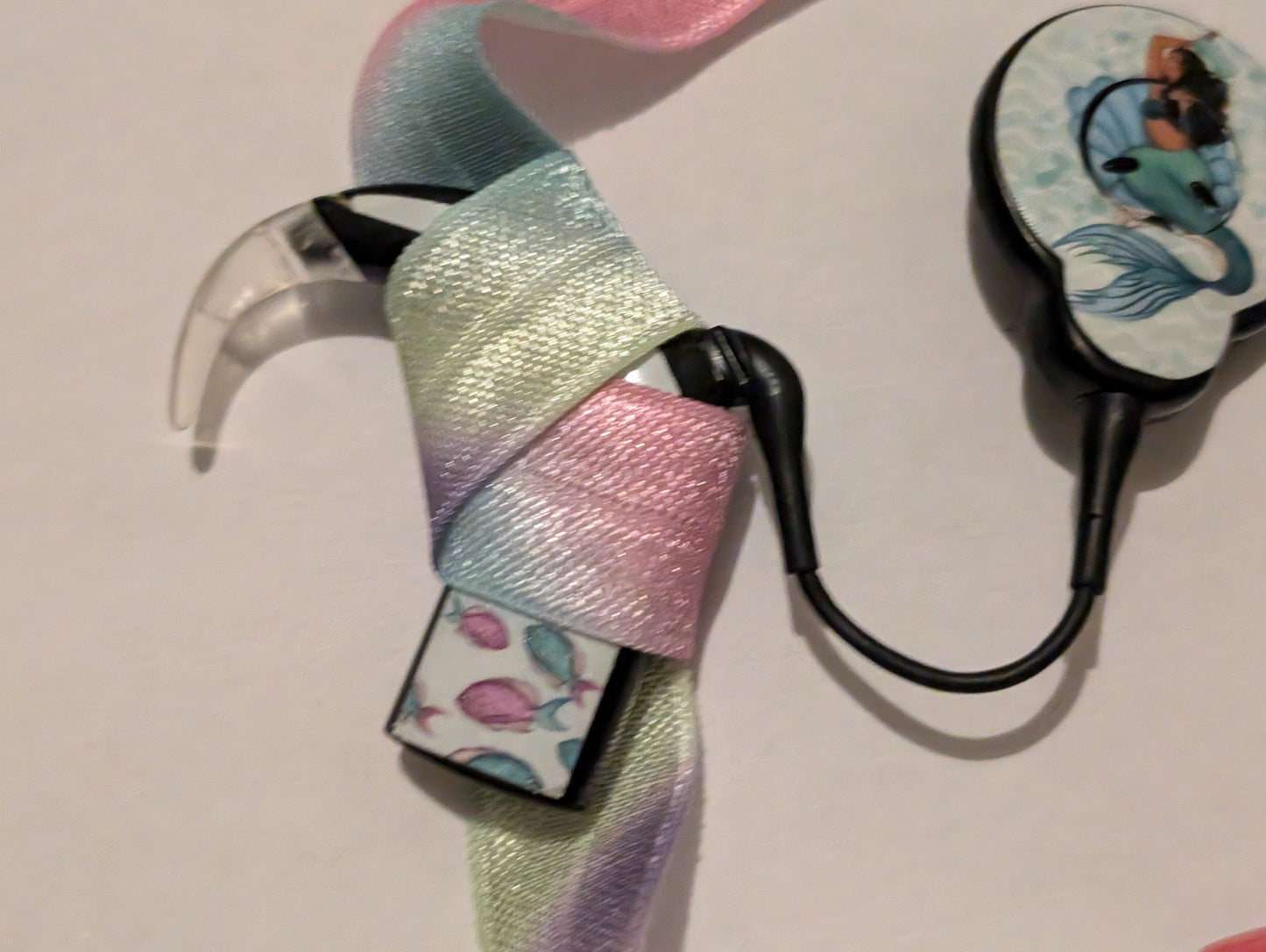 bandeau pour implant cochléaire et prothèse auditive satin unis arc en ciel ou Galaxy serre tête anti perte taille ajustable