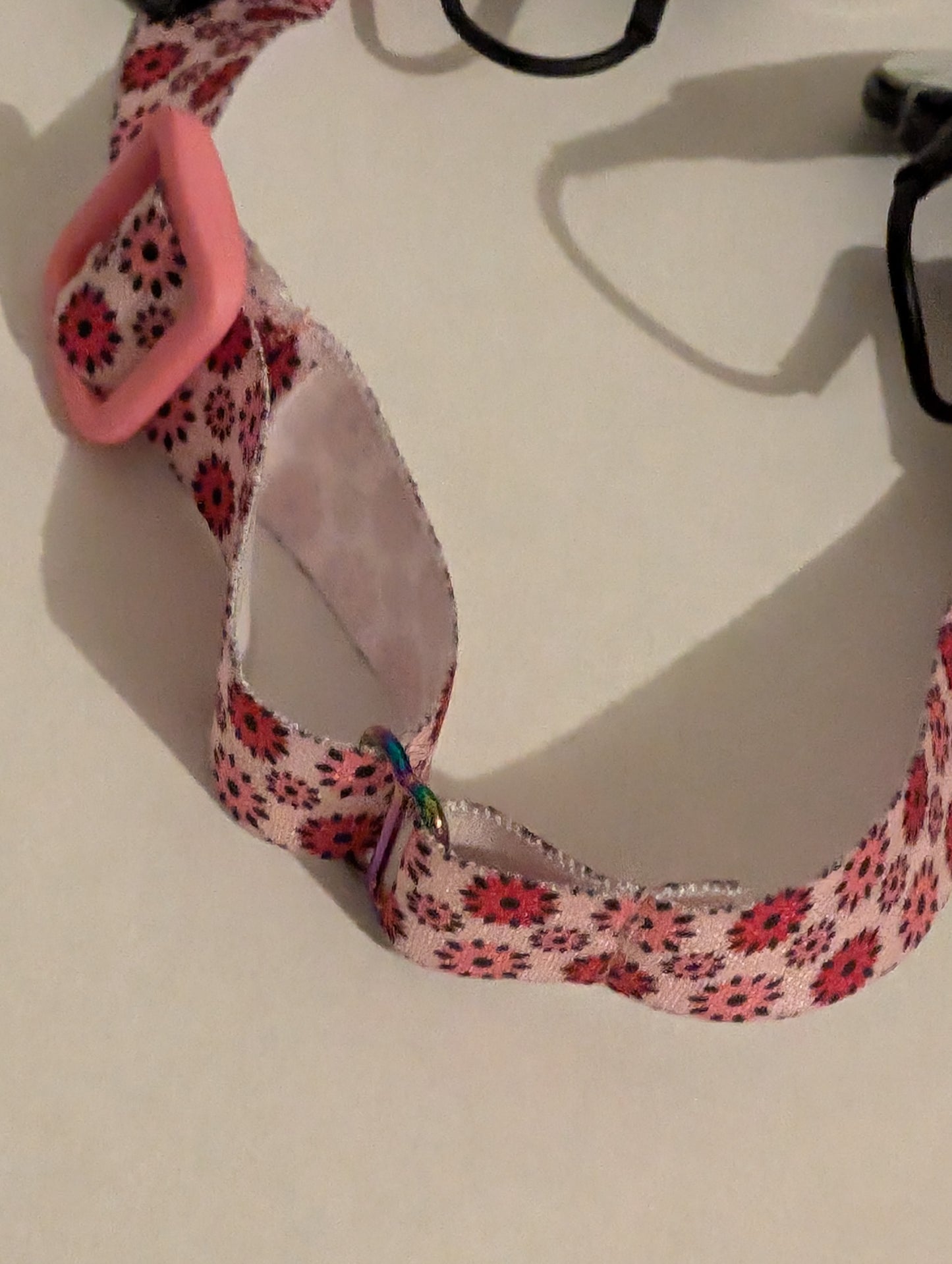 Bandeau pour implant cochleaire et prothese auditive taille ajustable brettelle oreille anti perte