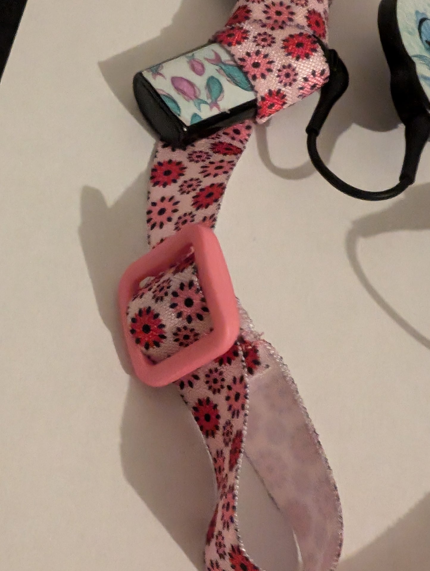Bandeau pour implant cochleaire et prothese auditive taille ajustable brettelle oreille anti perte