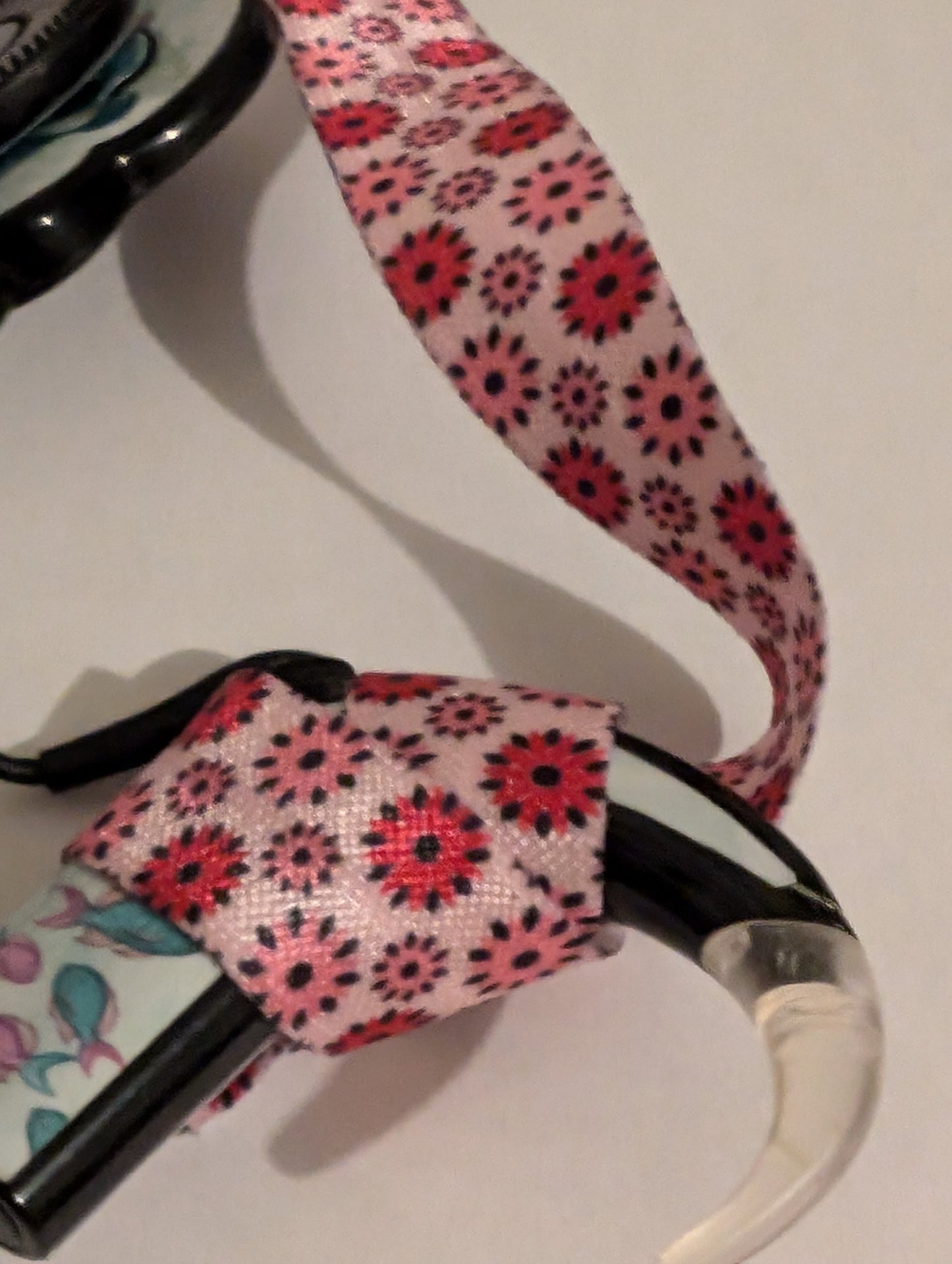 Bandeau pour implant cochleaire et prothese auditive taille ajustable brettelle oreille anti perte