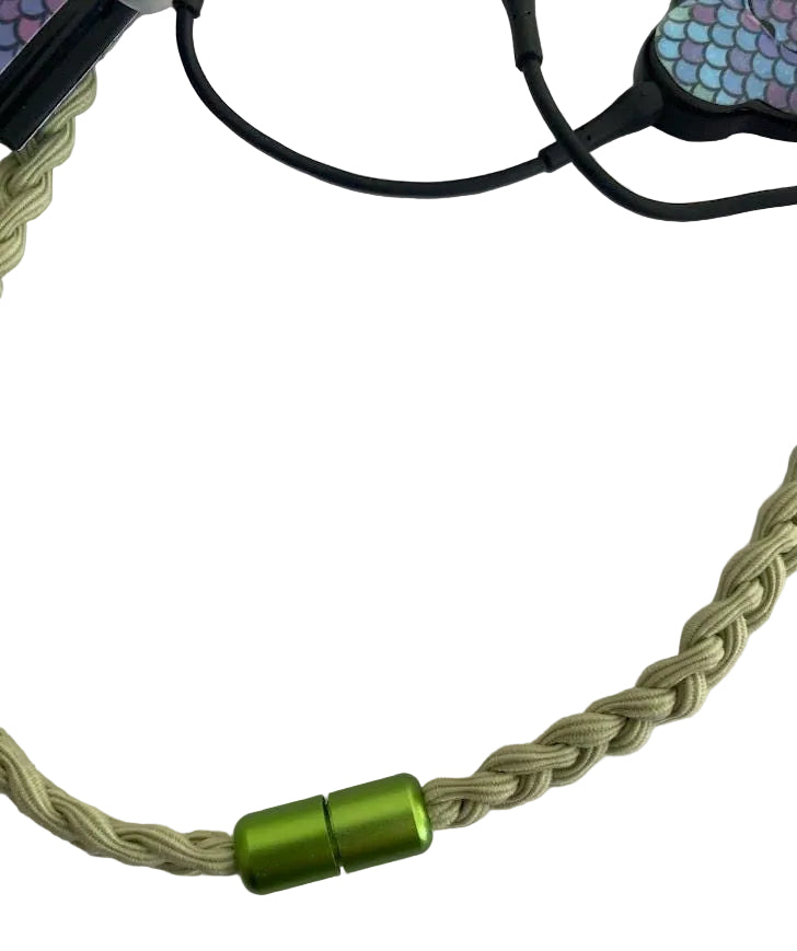 Bandeau tressé pour implants cochleaires et protheses auditives
