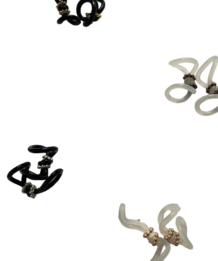 Support pour implant cochleaire et prothèse auditive a fixer sur les lunettes