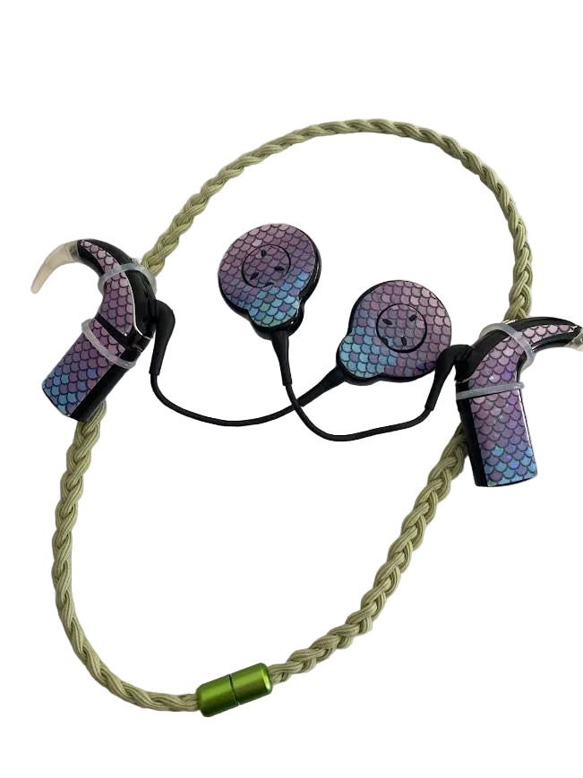 Bandeau tressé pour implants cochleaires et protheses auditives
