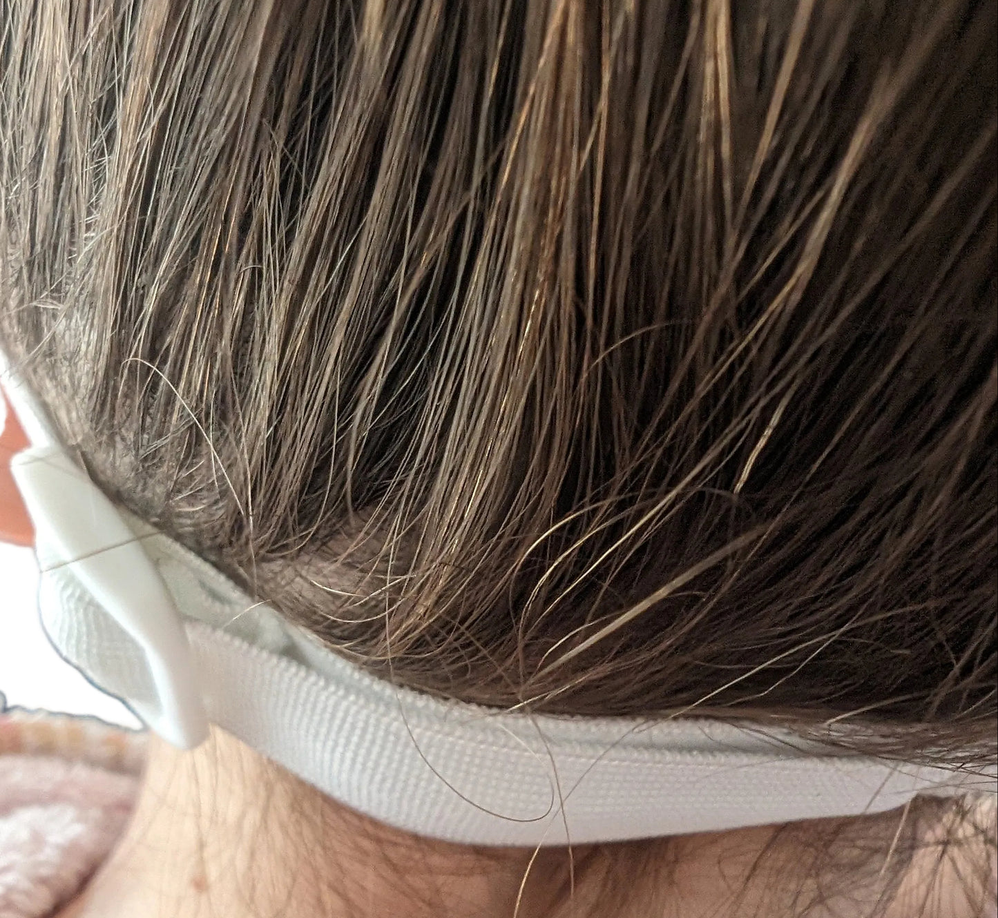 Bandeau antidérapant  réglable 15 mm pour implant cochléaire et prothèses