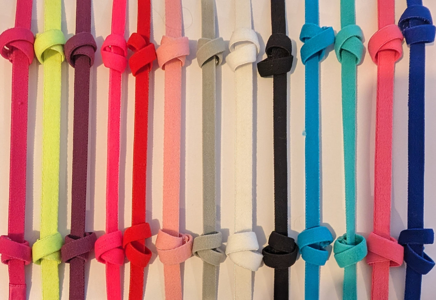 Bandeau sport antidérapant pour implant cochleaire et prothese auditive