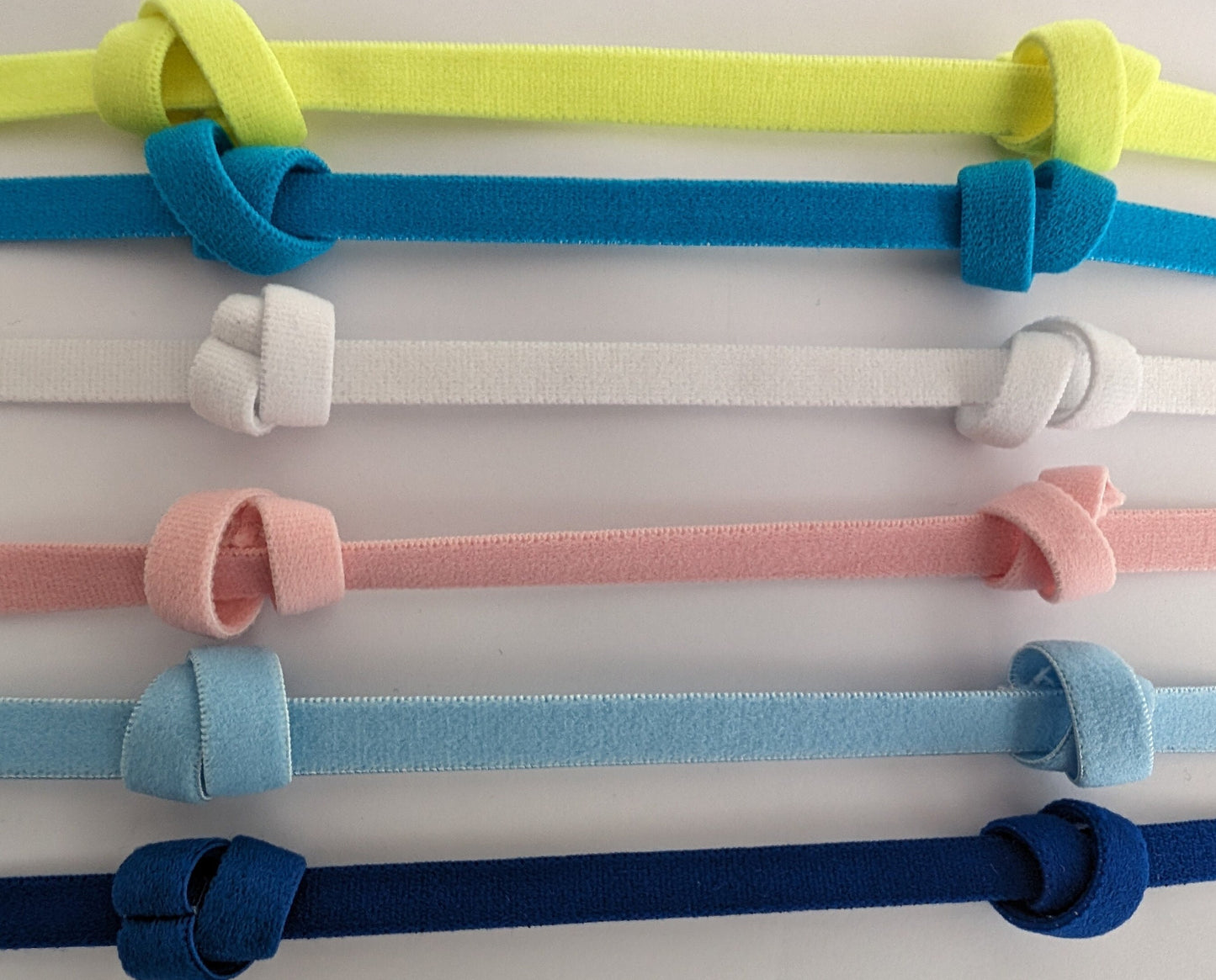 Bandeau sport antidérapant pour implant cochleaire et prothese auditive